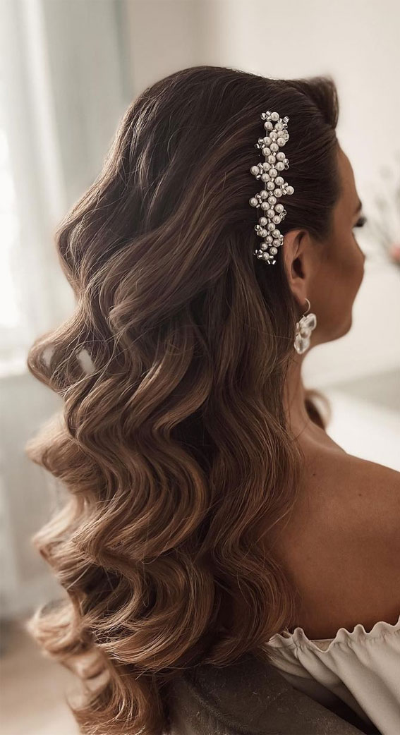 59 Gorgeous Wedding Hairstyles in 2022 : Glamorous Wavy Hair Down