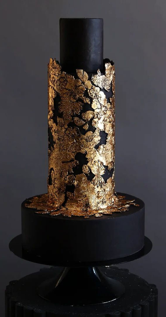 50 Beautiful Wedding Cakes in 2022 : Elegant Gold Textured Black Wedding Cake