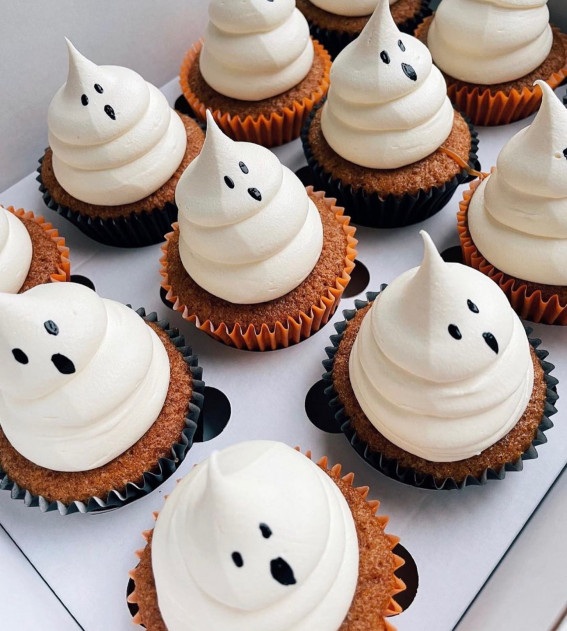 40+ Halloween Cupcake Ideas : Cute White Ghosties