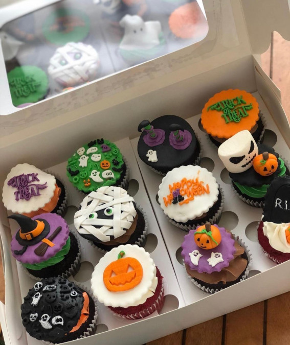 40+ Halloween Cupcake Ideas : Purple, Orange and White Cupcakes