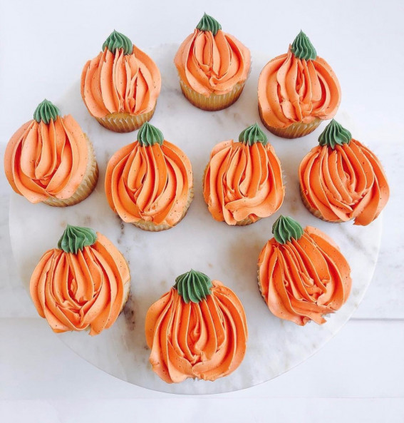 40+ Halloween Cupcake Ideas : Pumpkin Halloween Cupcakes