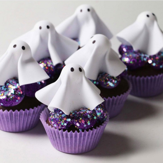 chocolate cakes ghost toppers, scary halloween cupcake ideas, halloween cupcake pictures, halloween cupcake ideas, scary Halloween cupcakes, halloween cupcake ideas, halloween cupcake flavor ideas, ghost cupcakes, pumpkin cupcakes, pumpkin halloween cupcakes, ghost halloween cupcakes