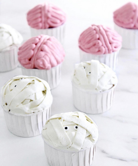 40+ Halloween Cupcake Ideas : Pink Brain + Mummies