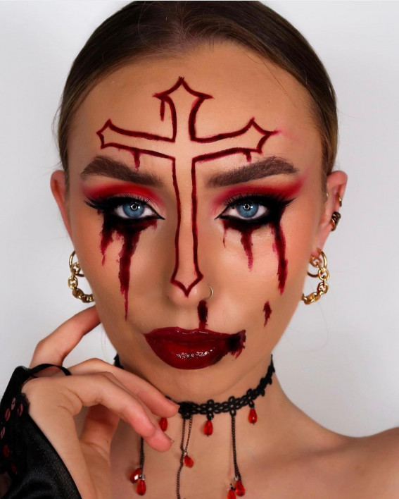 Spooky Halloween Makeup Ideas : Blood Drip Makeup
