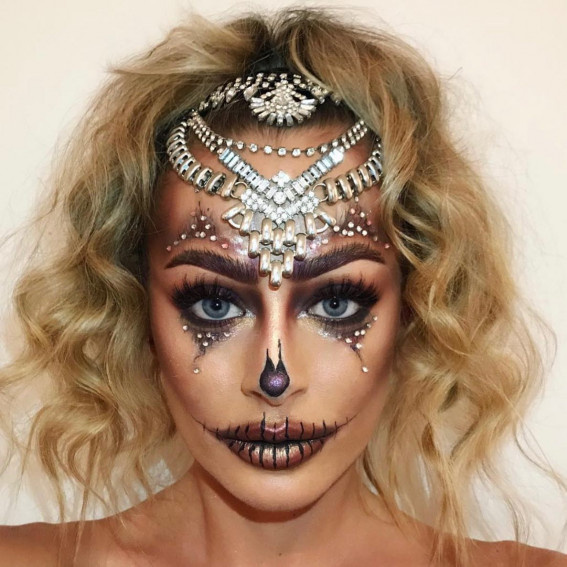 40+ Spooky Halloween Makeup Ideas : Glam Queen Skull Makeup