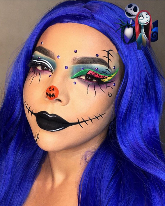 40+ Spooky Halloween Makeup Ideas : Skull + Graphic Line Eye Makeup