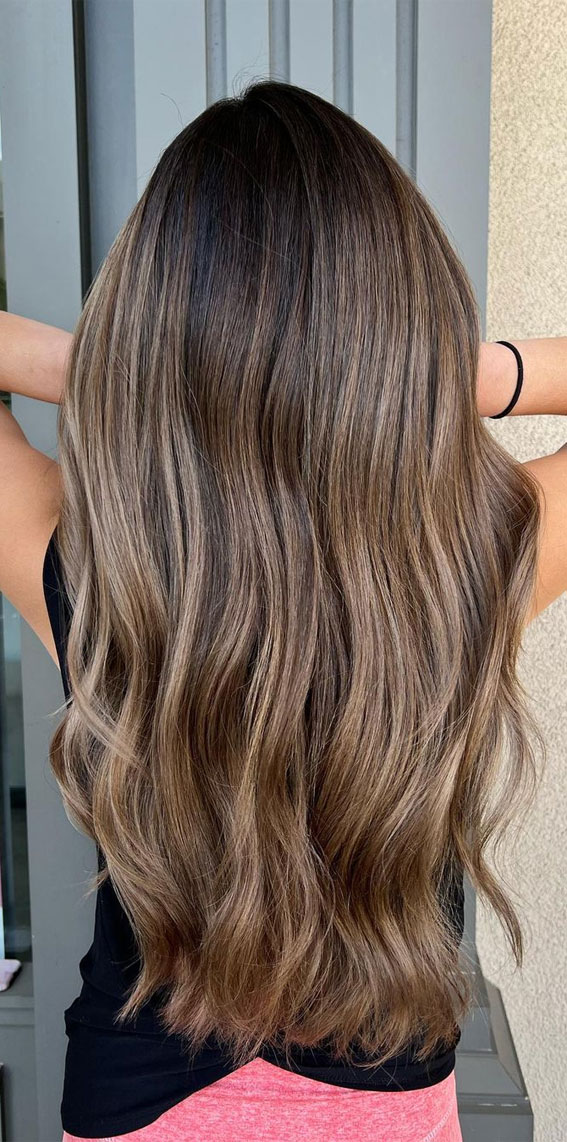 50 Fabulous Fall Hair Color Ideas For Autumn 2022 : Toasted Hazelnut with Dark Roots