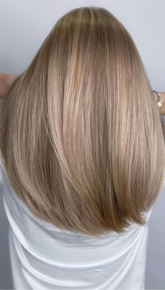 50 Fabulous Fall Hair Color Ideas For Autumn 2022 : Wheat Blonde Medium Length