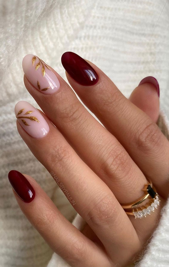 50 Gorgeous Fall Nails That’re Perfect For Thanksgiving : Gold Leave Red Wine Nails