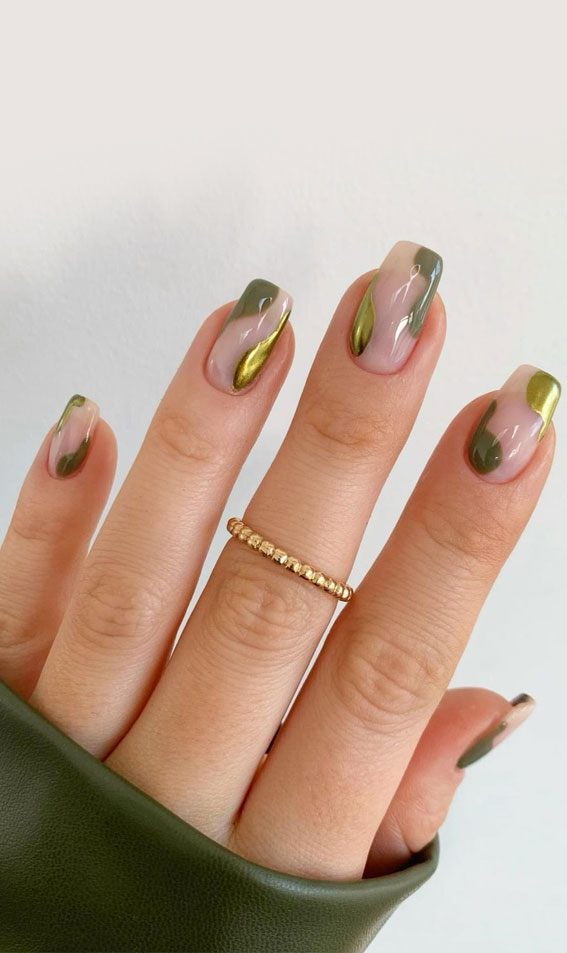 50 Gorgeous Fall Nails That’re Perfect For Thanksgiving : Negative Space Green & Chrome Nails
