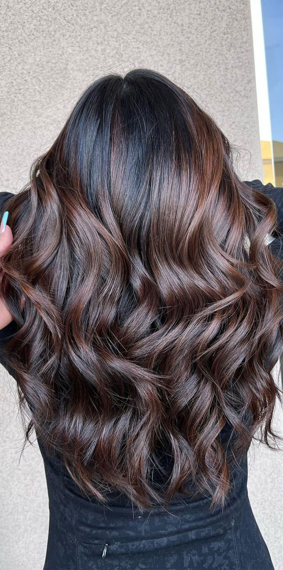 50 Fabulous Fall Hair Color Ideas For Autumn 2022 : Chestnut Balayage