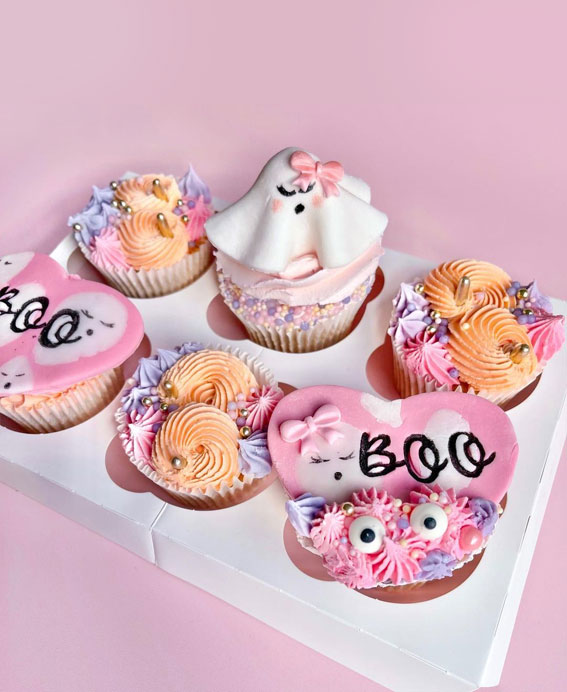40+ Halloween Cupcake Ideas : Pastel Mixed Halloween Cupcakes