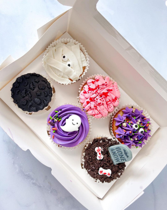 40+ Halloween Cupcake Ideas : Assorted Halloween Cupcakes