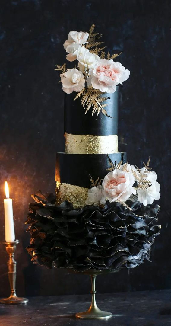 40+ stylish Dark & Moody Wedding Cakes : Ruffled black cake
