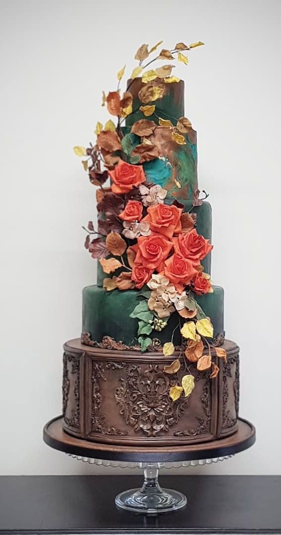 40+ stylish Dark & Moody Wedding Cakes : Green Cake with Autumnal Flowers