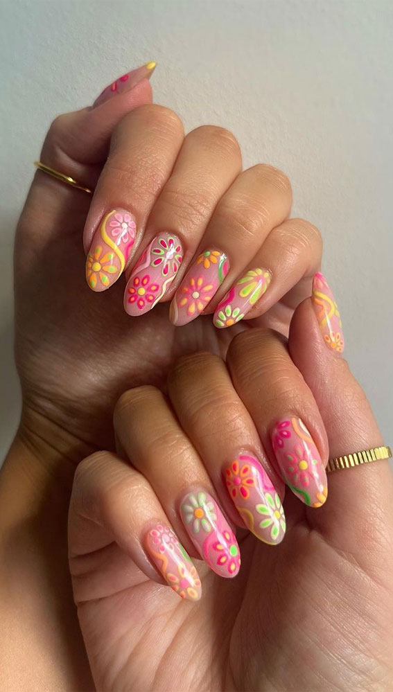 70 Stylish Nail Art Ideas To Try Now : Groovy Flower Nails