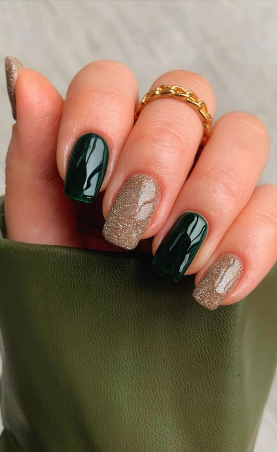 50 Gorgeous Fall Nails That’re Perfect For Thanksgiving : Glitter and Dark Green Glossy Nails