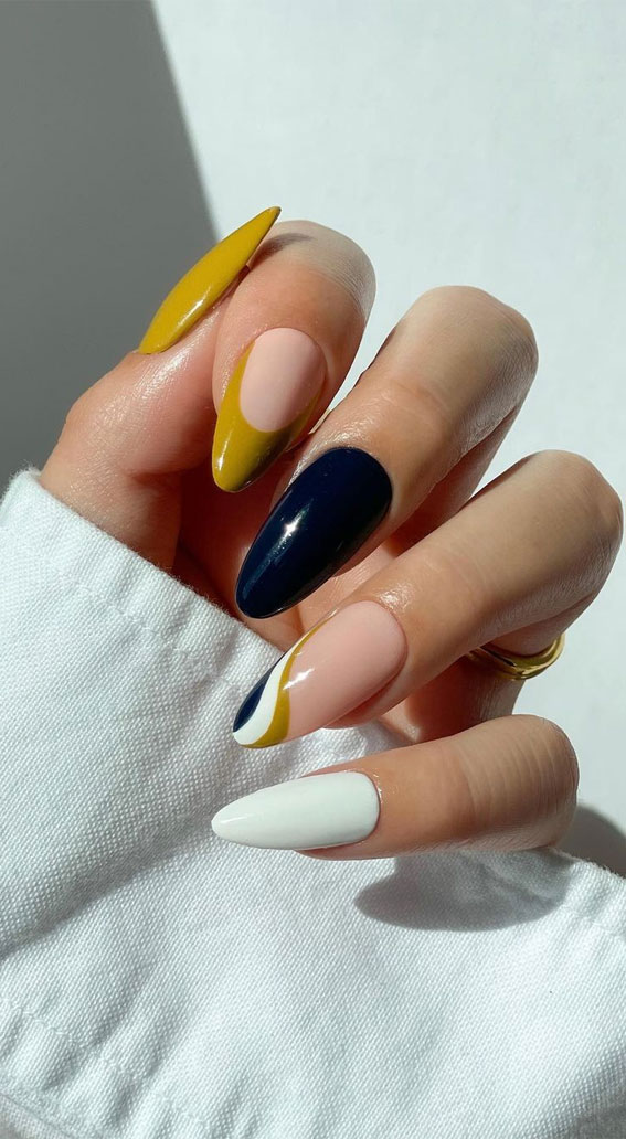 50 Gorgeous Fall Nails That’re Perfect For Thanksgiving : Navy and Chartreuse Nails