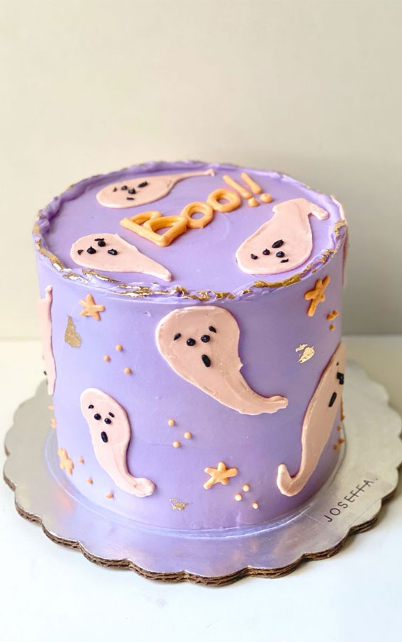 100+ Cute Halloween Cake Ideas : Lilac Cake with Little Ghosts
