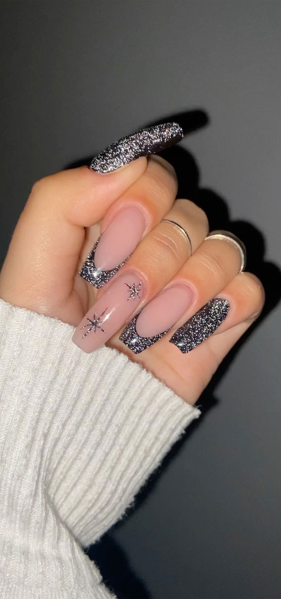 50+ Fab Christmas Nail Designs & Ideas : Shimmery Snowflake & French Tip Nails