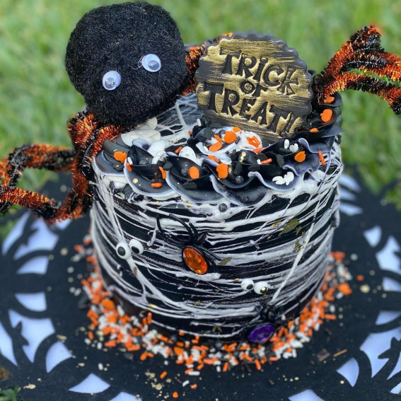 100+ Cute Halloween Cake Ideas : Spider Web Buttercream Cake