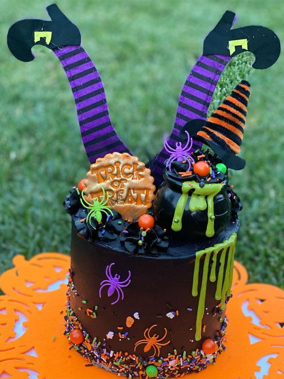 100+ Cute Halloween Cake Ideas : Halloween Witch Cake
