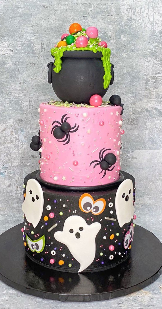 100+ Cute Halloween Cake Ideas : Black and Pink Cake + Magic Portion
