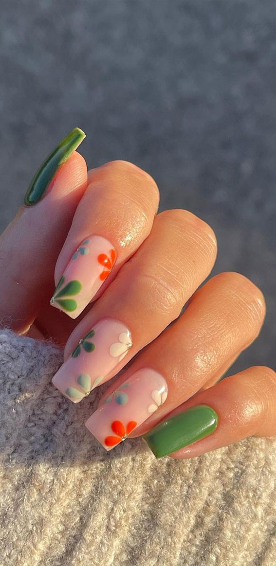 30 Gorgeous November Nail Ideas : Green and Orange Flower Nails