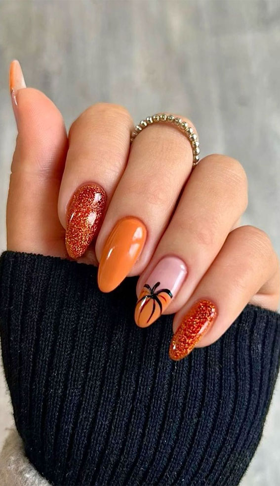 30 Gorgeous November Nail Ideas : Pumpkin Spice Nails