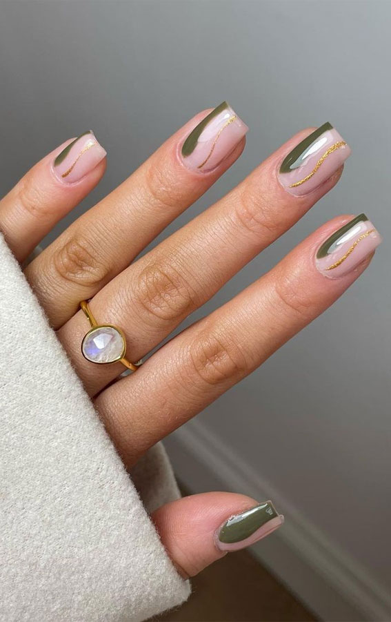 30 Gorgeous November Nail Ideas : Green & Glitter Short Gel Nails