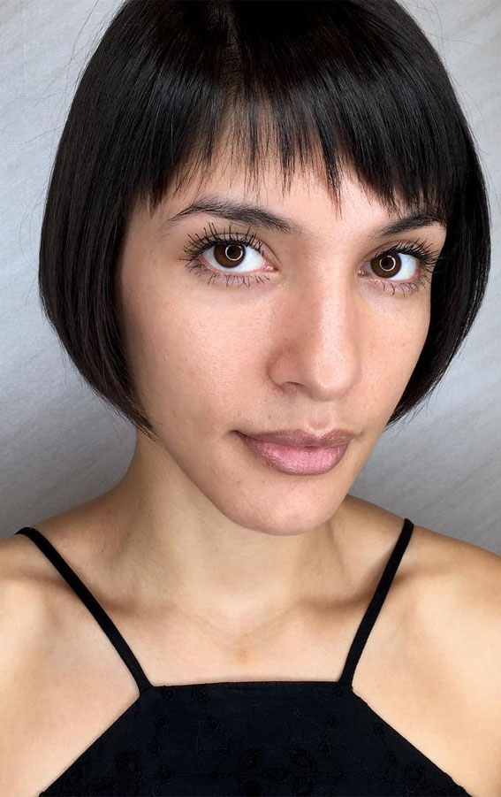 50 Best Short Hair with Bangs : Bob with Textured Fringe