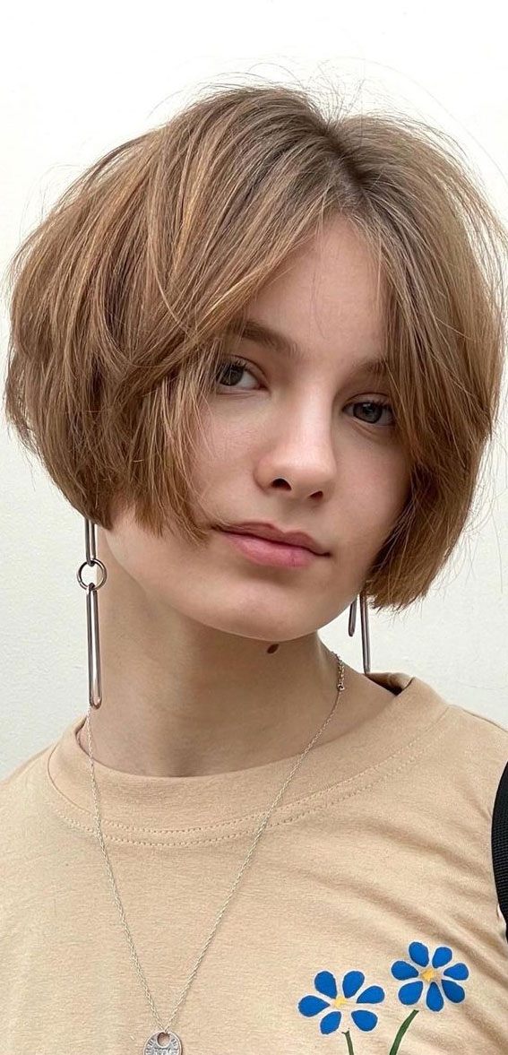 50 Best Short Hair with Bangs : Layered Bob with Curtain Bangs