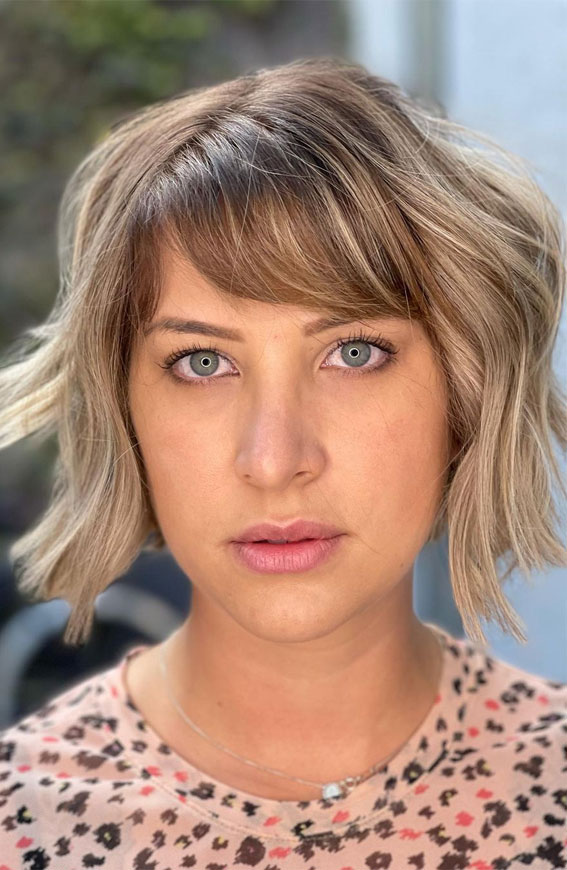 50 Best Short Hair with Bangs : Chin Length Bob with Swept Bangs