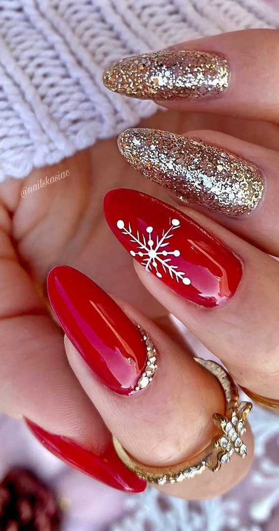 50+ Fab Christmas Nail Designs & Ideas : Glittery Gold and Red Nails