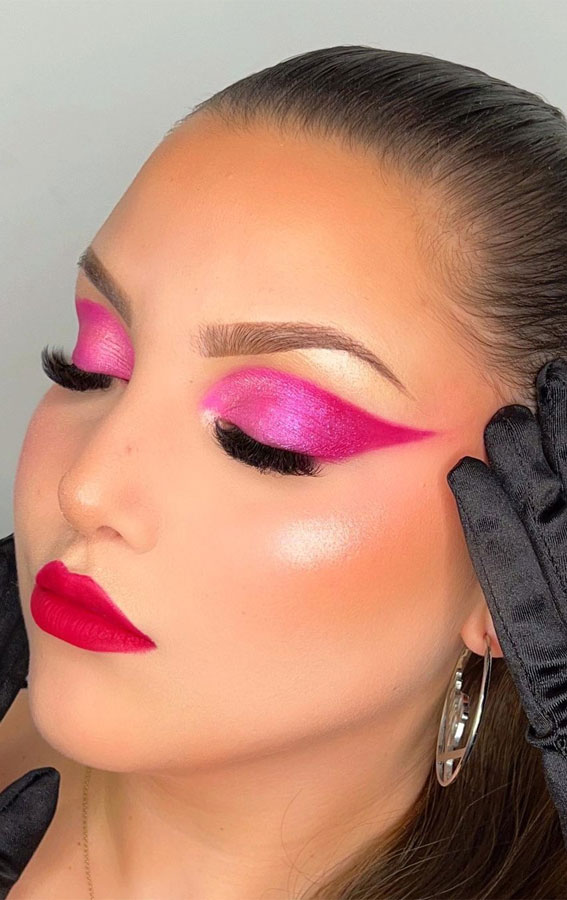 20+ Christmas & Holidays Makeup Ideas : Pink Berry Eye Makeup