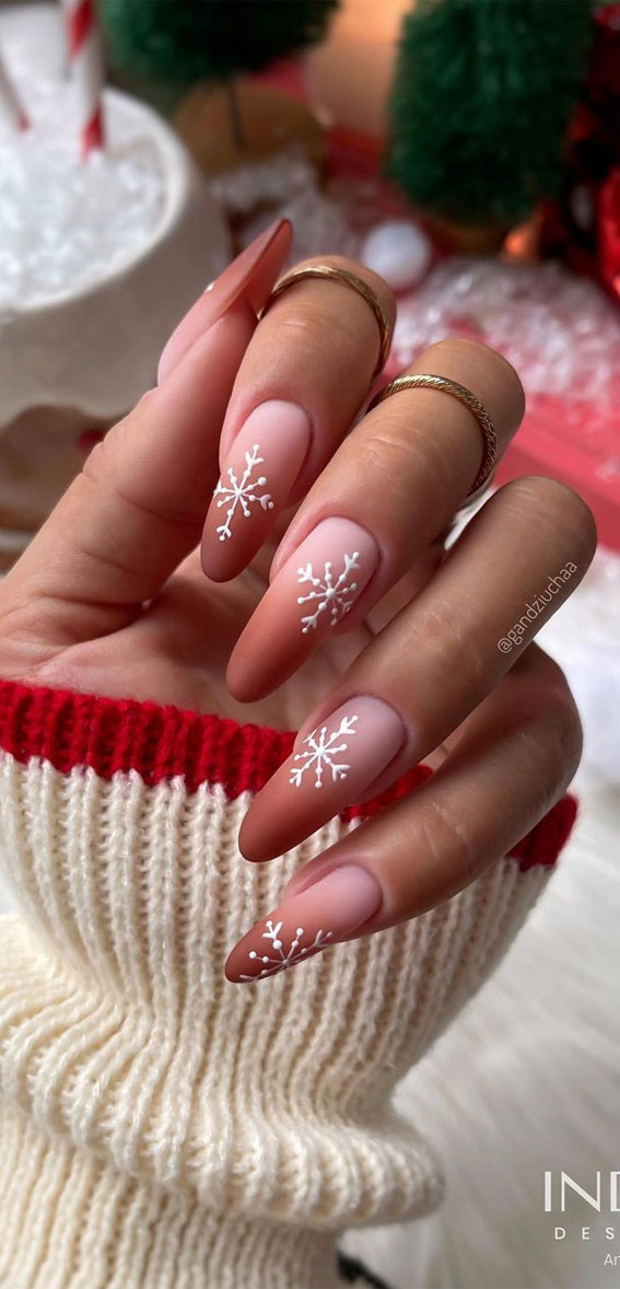 50 Best Holiday Nail Art Ideas & Designs : Matte Ombre Almond Nails with Snowflake