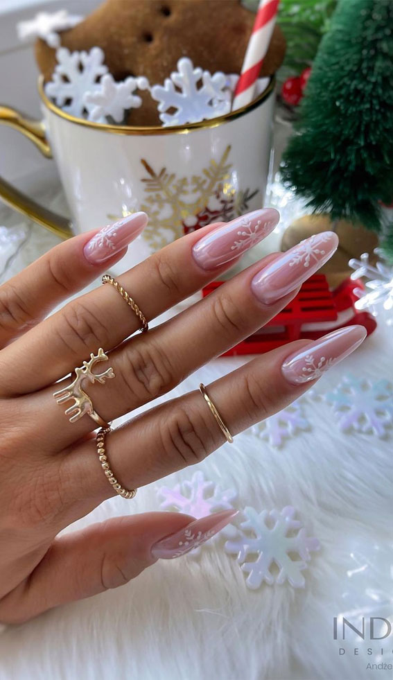 50 Best Holiday Nail Art Ideas & Designs : Soft Pink Shiny Almond Nails with Snowflake