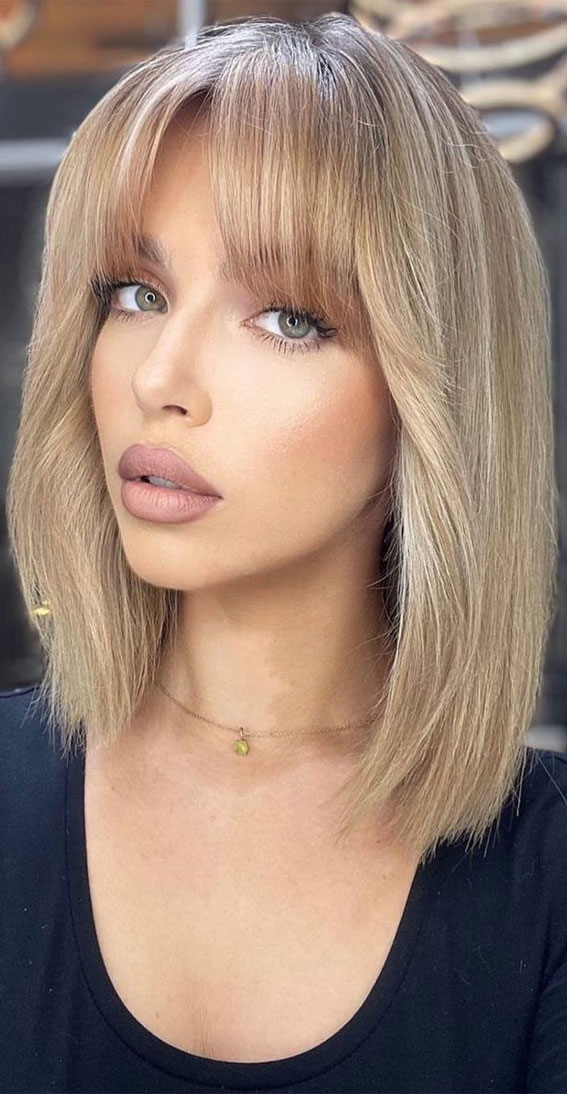 30+ Cute Fringe Hairstyles For Your New Look : Blonde Lob with Bangs
