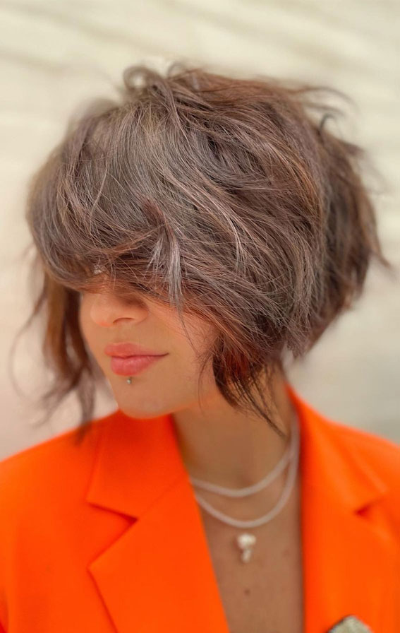 fringe short haircut, fringe haircut female, side fringe hairstyle, blunt fringe, cropped fringe, full fringe, curtain bangs, choppy fringe, textured fringe, fringe haircut, haircuts with fringes, haircuts with bangs, swept fringe