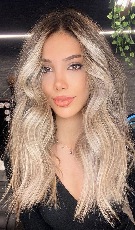 50+ Trendy Hair Colour For Every Women : Blonde with Bright Highlights