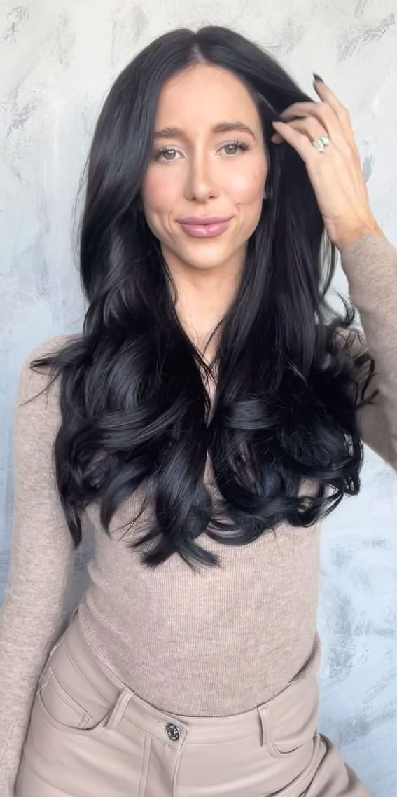50+ Trendy Hair Colour For Every Women : Layered Dark Cocoa Hair