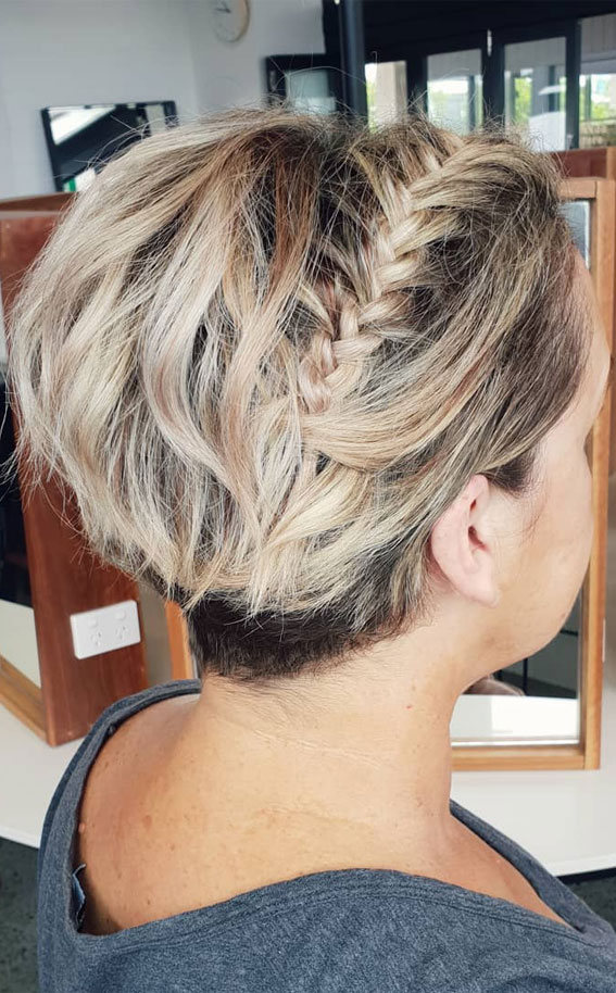 35+ Cute & Easy Ways To Style Short Hair : Textured Upstyle