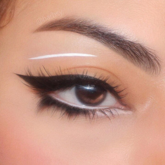 20+ Christmas & Holidays Makeup Ideas : Floating White Liner