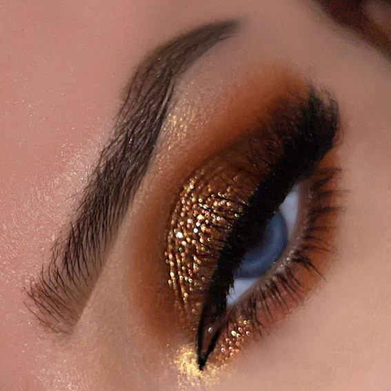 20+ Christmas & Holidays Makeup Ideas : Golden for Blue Eyes