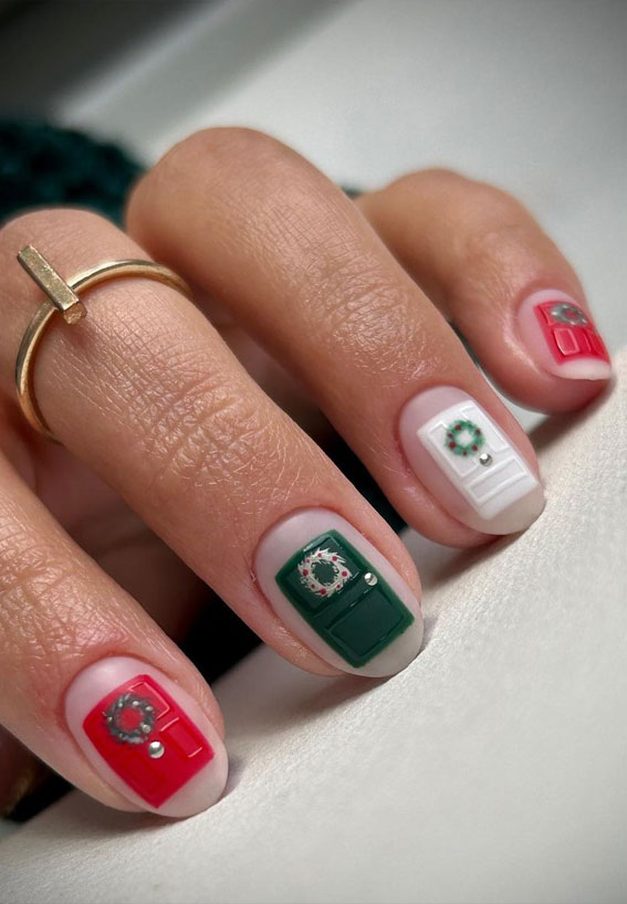 50+ Christmas & Holiday Nails For A Festive Look : Christmas Doors
