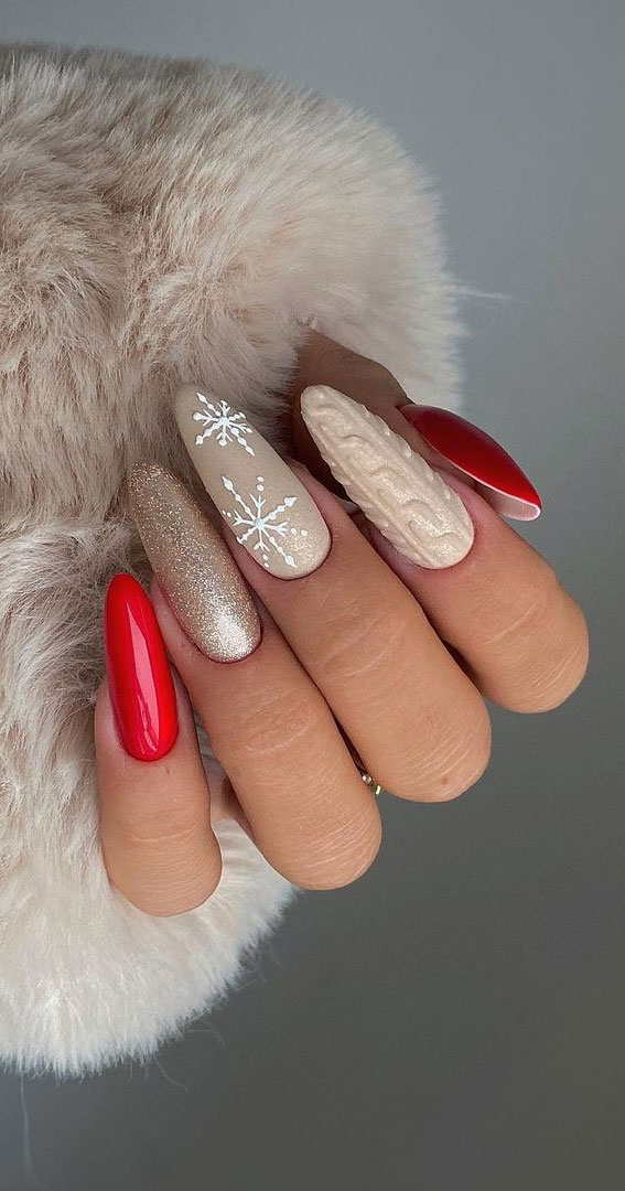 50+ Christmas & Holiday Nails For A Festive Look : White Sweater + Shimmery Gold + Red Nails