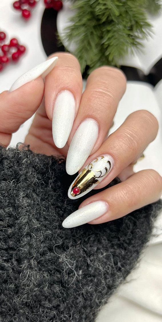 50+ Christmas & Holiday Nails For A Festive Look : Gold Rudolph Red Nose White Nails