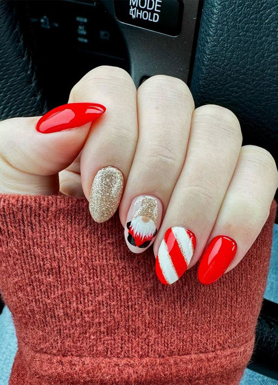 50+ Christmas & Holiday Nails For A Festive Look : Santa + Glitter Red Nails