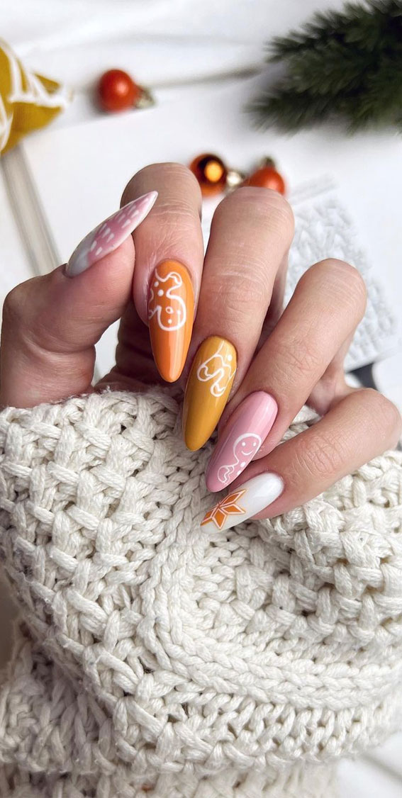 50+ Christmas & Holiday Nails For A Festive Look : Ginger Biscuit Pink & Yellow Nails