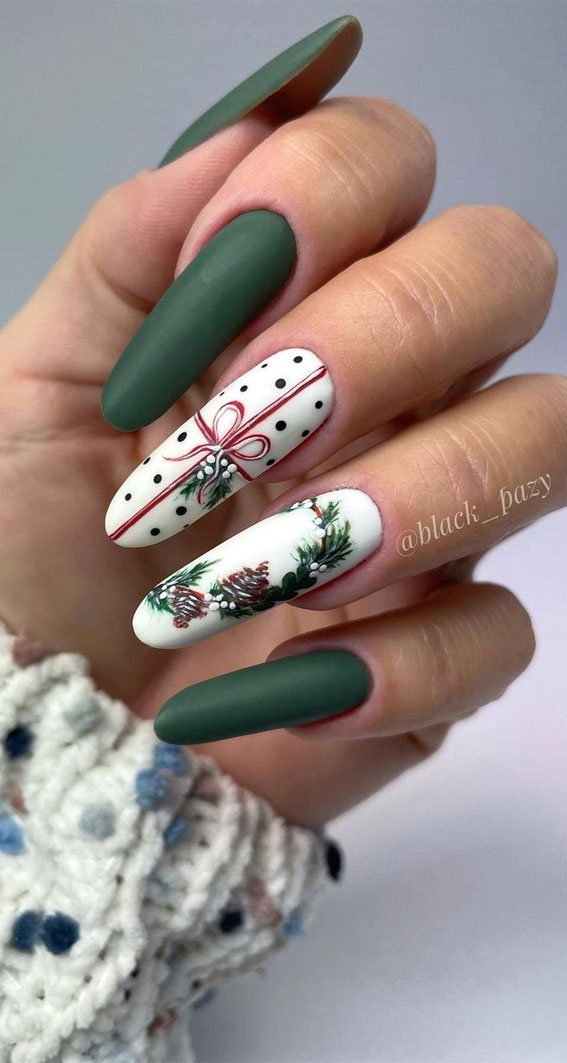 50+ Christmas & Holiday Nails For A Festive Look : Wreath + Matte Green + Present Nails